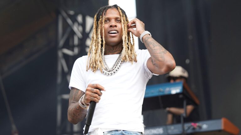 Feds: Chicago rapper Lil Durk planned private flight to Italy before charges in murder-for-hire plot filed – Chicago Tribune