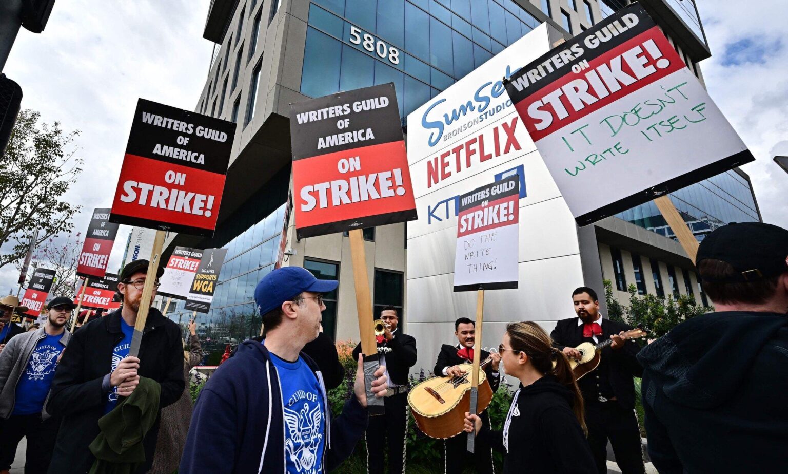 Hollywood is calling it ‘the Netflix strike.’ Here’s why – Los Angeles Times