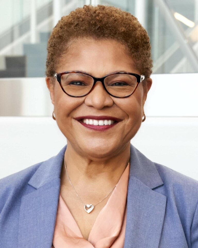 Los Angeles Mayor Karen Bass faces heat for fire budget, Ghana trip as city burns – USA Today
