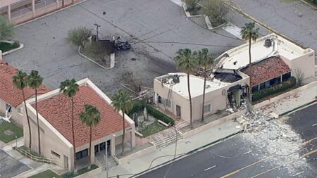 One dead after suspected bomb blast near reproductive health clinic in Palm Springs – Los Angeles Times