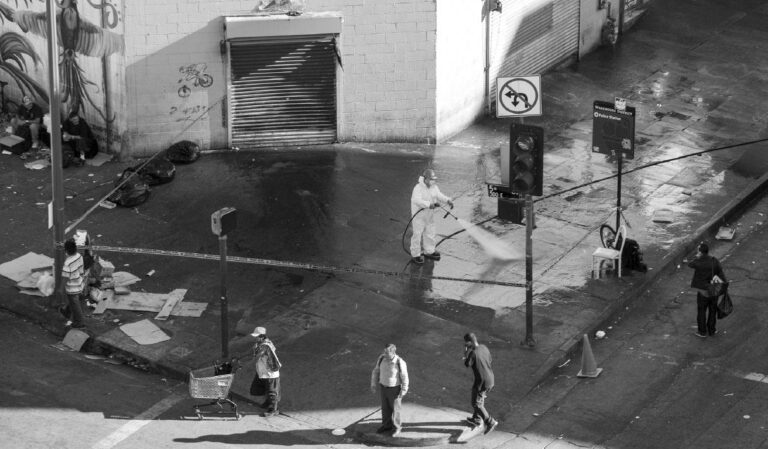Skid Row’s toilet crisis: how a basic necessity became a political battle – The Guardian