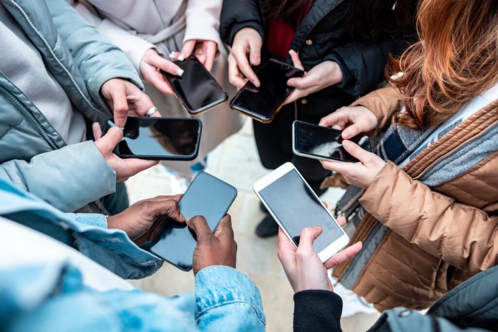 ‘Let kids be kids’: LA becomes largest US school district to ban phones in class – The Guardian