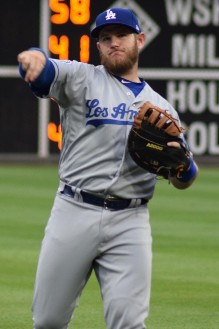 Los Angeles Dodgers Veteran Max Muncy Clears 200 Career Home Runs in Blowout Win – Sports Illustrated