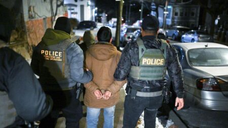 Trump administration arrests of illegal immigrants to start on day one – BBC