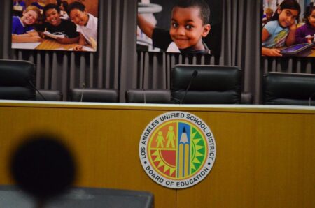 Los Angeles Unified to expand online learning, improve independent study – EdSource