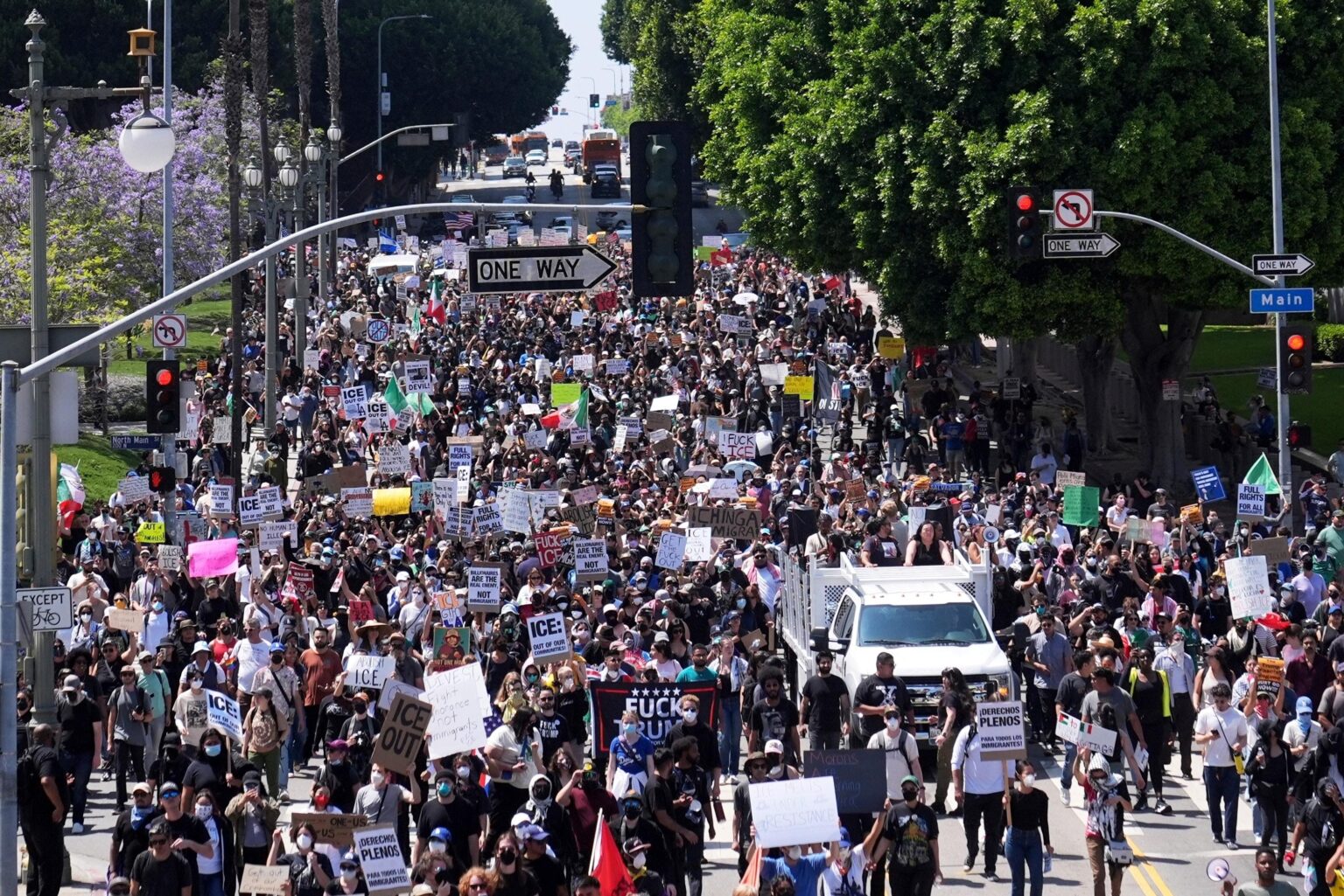 Is Trump right about a ‘migrant invasion’ in Los Angeles? What facts say – Al Jazeera