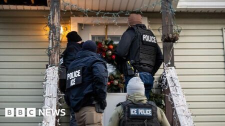 Trump administration sues Chicago over its ‘sanctuary’ city status, saying it ‘thwarts’ federal immigration crackdown – Fortune