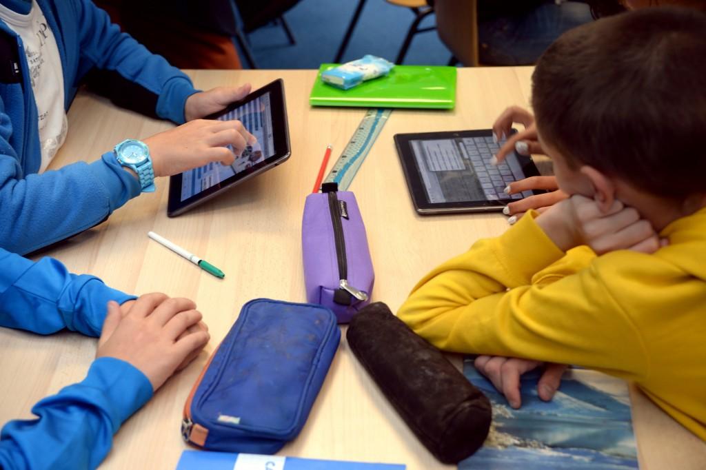 What Went Wrong with L.A. Unified’s iPad Program? – GovTech