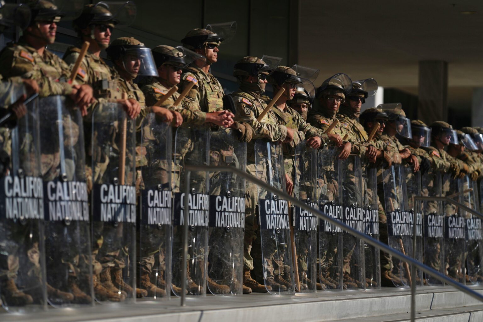About 200 Marines begin Los Angeles deployment at Westwood Federal Building – CBS News