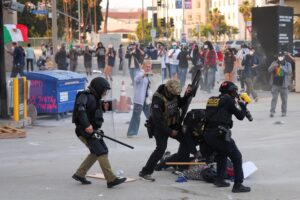 Immigration raids in Los Angeles hit small business owners: ‘It’s worse than COVID’ – MSN