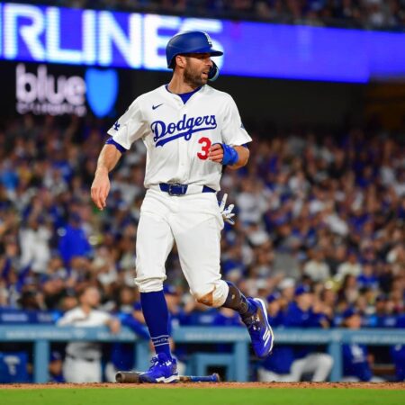 Dave Roberts Sheds Light On Reason Behind Chris Taylor’s Departure – Athlon Sports
