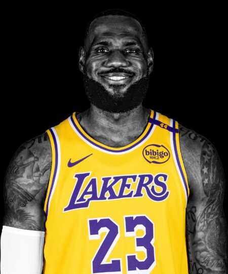 NBA World Reacts To Los Angeles Lakers LeBron James News – Sports Illustrated