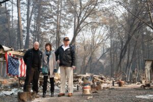 Trump says US government is behind California during visit to fire-stricken state – VOA – Voice of America English News