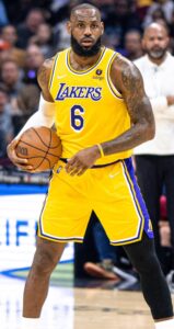 Mavericks trade proposal nets LeBron James from Lakers in massive 13-player deal – Sports Illustrated