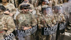 National Guard Use in Los Angeles in Doubt After Court Rulings – The New York Times