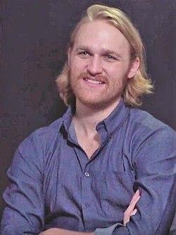 No, that isn’t Wyatt Russell at the anti-ICE protests in Los Angeles — ‘Not Wyatt Russell’ responds – Entertainment Weekly