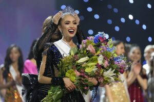 Rigging allegations be damned, Miss USA won Miss Universe fair and square, CEO says – Los Angeles Times