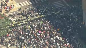 What to Know About ‘No Kings’ Protests Happening in Chicago, Across the US on Saturday – WTTW