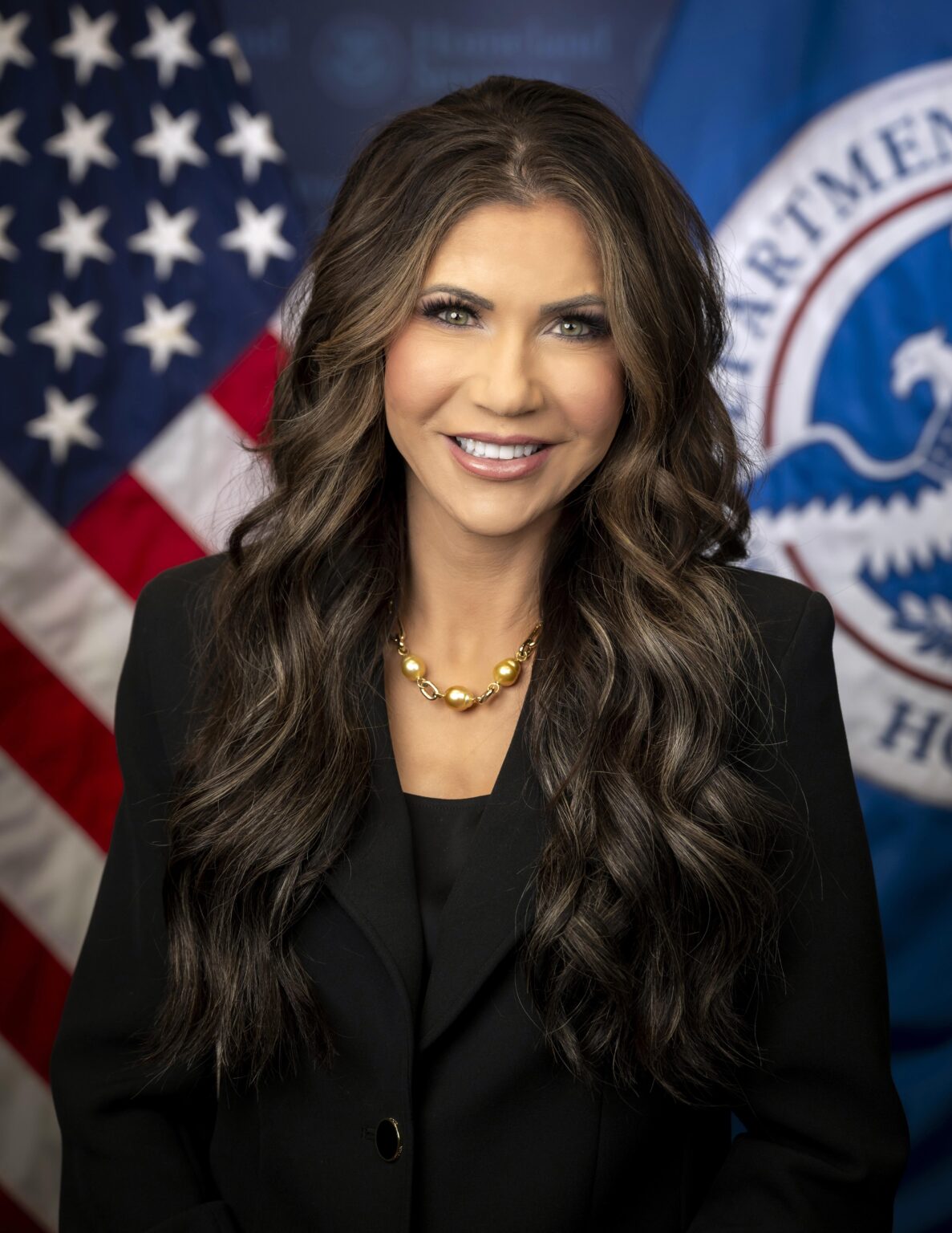 Noem confirms more ICE resources are heading to Chicago for immigration crackdown – PBS