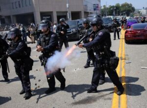 Los Angeles police order protesters in downtown to go home – The Business Standard
