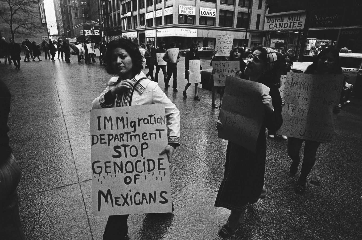 Judge dismisses Justice Department lawsuit over sanctuary laws in Chicago and Illinois – USA Today