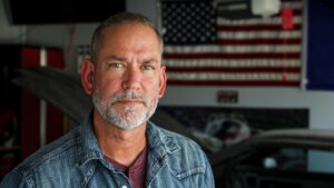 Dan Osborn is looking for ‘working-class heroes’ to shake up U.S. politics – Los Angeles Times