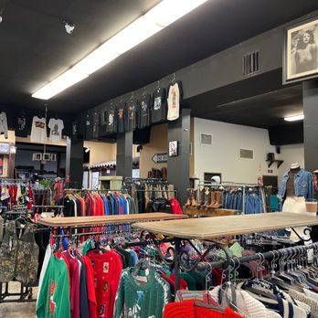 American Vintage CEO talks newest Los Angeles store with more US locations to come in key cities – FashionNetwork USA