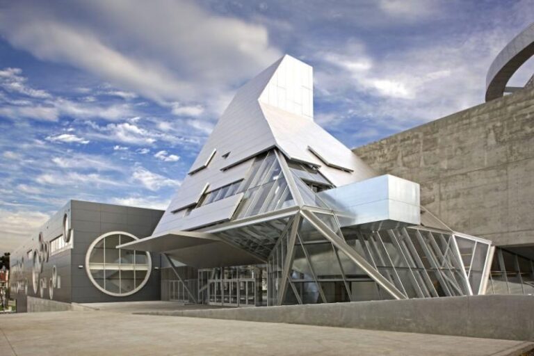 High School #9 by Coop Himmelb(l)au – Dezeen