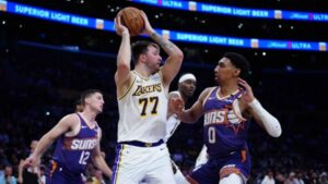 Lakers Star Plans to Make Preseason Debut Against Suns – Sports Illustrated