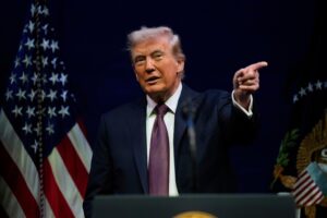 ‘We’d love to go into Chicago,’ Trump says after controversy over ‘war’ meme – ABC News – Breaking News, Latest News and Videos
