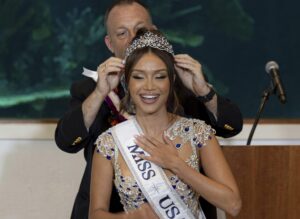 Savannah Gankiewicz is sworn in as the new Miss USA amid resignation controversy – Los Angeles Times