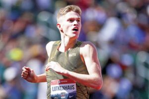 ‘Most impressive athletic feat ever’: 16-year-old Texan sets world record in 800 meters – Los Angeles Times