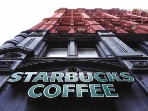 Starbucks doesn’t want to be on every street in New York and Los Angeles anymore – CNN