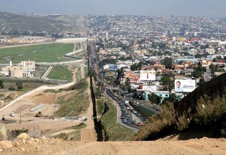 Here are some engaging alternatives:
– “Border Patrol Agent Behind LA Immigration Crackdown Arrives in Chicago”
– “Architect of LA Immigration Crackdown Touches Down in Chicago”
– “Leader of Controversial LA Immigration Sweep Lands in Chicago”
– “Key Fig Border Patrol agent who led immigration crackdown in Los Angeles arrives in Chicago – KSAT
