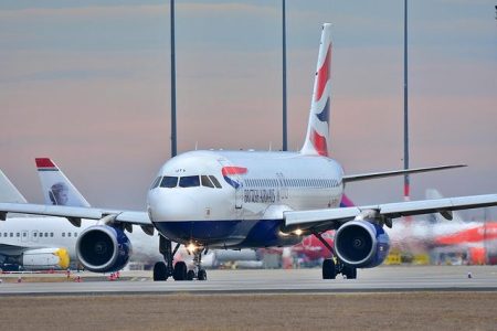 Major U.S. airline cuts popular routes out of LAX over spiking fuel prices – KTLA